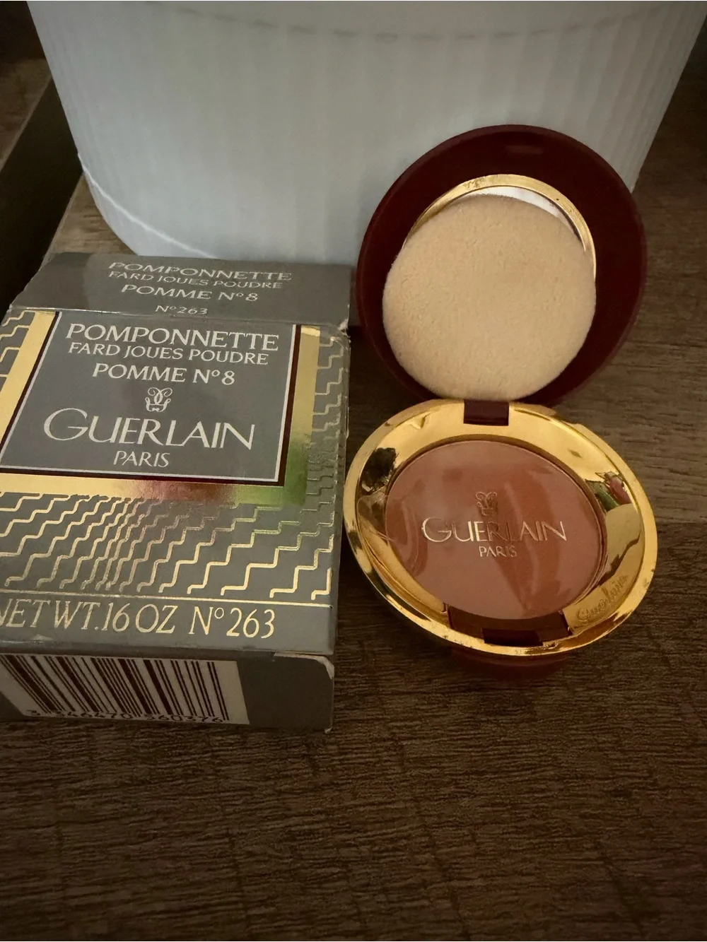GUERLAIN Pomponnette Pomme No.8 Powder Blush - Warm Peachy Brown